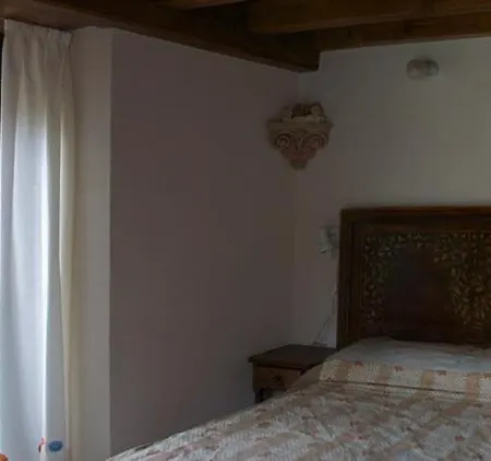 Casa Rural La Nava 10 *